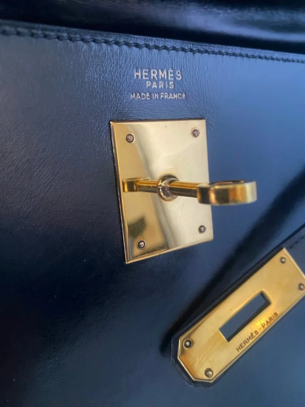 Hermes Kelly 32 Sellier Black Box Leather Gold Hardware (GHW) - Picture 9 of 16